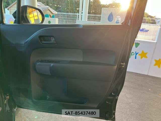 Toyota SIENTA 2025-07 6912717-15