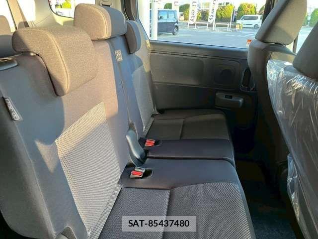 Toyota SIENTA 2025-07 6912717-17