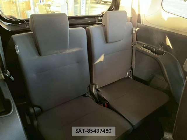 Toyota SIENTA 2025-07 6912717-18
