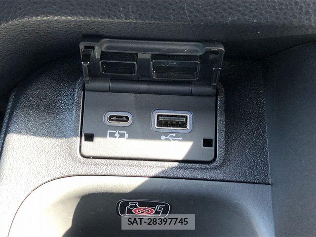 Toyota SIENTA 2023-03 6998300-28