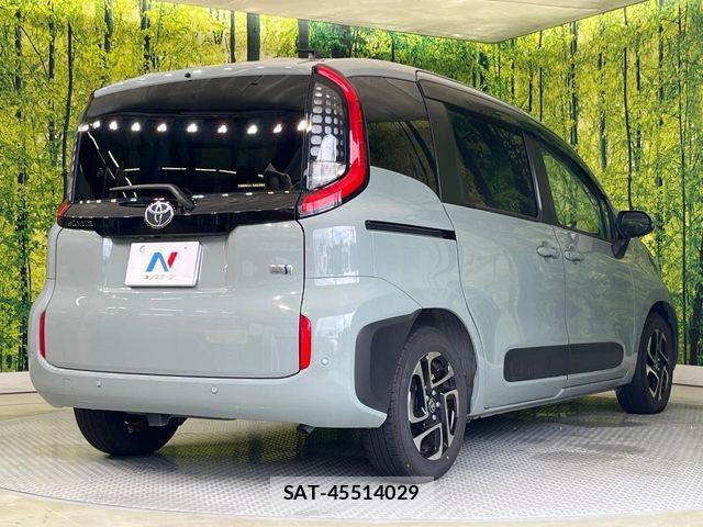 Toyota SIENTA 2023-09 6998282-16