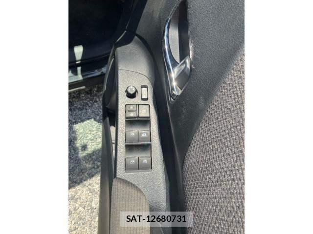 Toyota SIENTA 2018-09 6998308-9