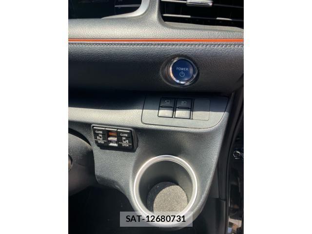 Toyota SIENTA 2018-09 6998308-10