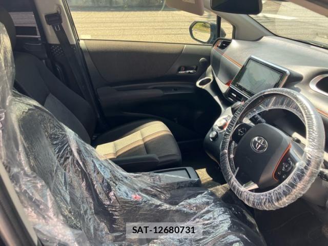 Toyota SIENTA 2018-09 6998308-11