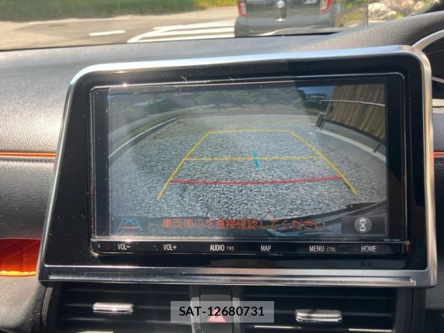 Toyota SIENTA 2018-09 6998308-17