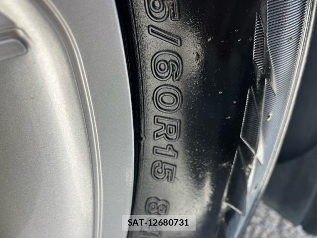 Toyota SIENTA 2018-09 6998308-4