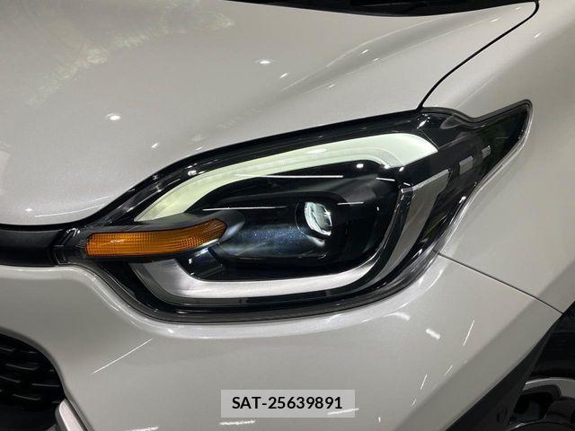 Toyota SIENTA 2023-06 6998279-13