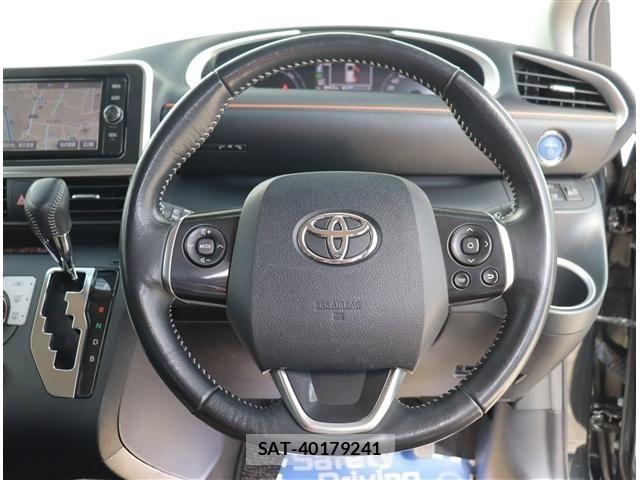 Toyota SIENTA 2017-11 6998292-16