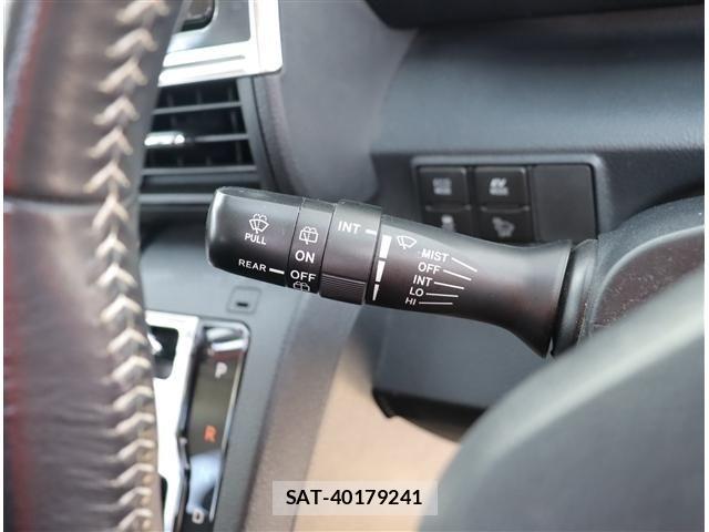 Toyota SIENTA 2017-11 6998292-17