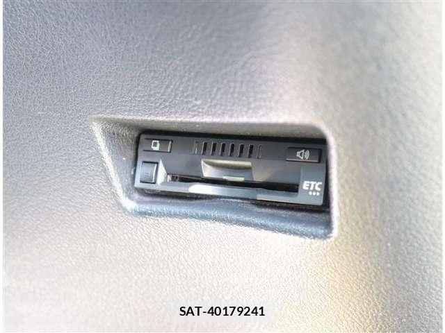Toyota SIENTA 2017-11 6998292-23