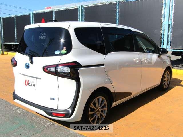 Toyota SIENTA 2017-05 6998305-6