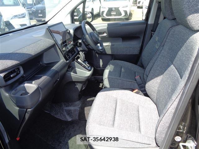 Toyota SIENTA 2023-05 6998290-9