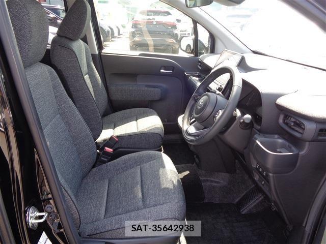 Toyota SIENTA 2023-05 6998290-15