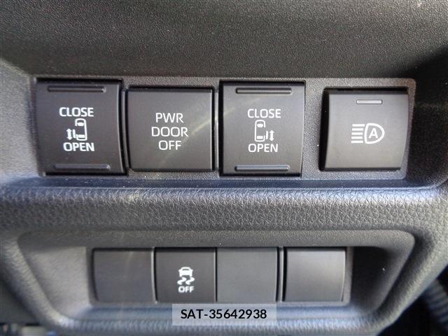Toyota SIENTA 2023-05 6998290-27