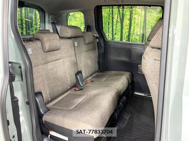Toyota SIENTA 2024-09 7021599-8