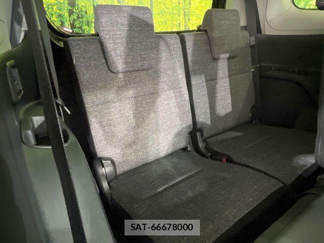 Toyota SIENTA 2023-05 7021596-9