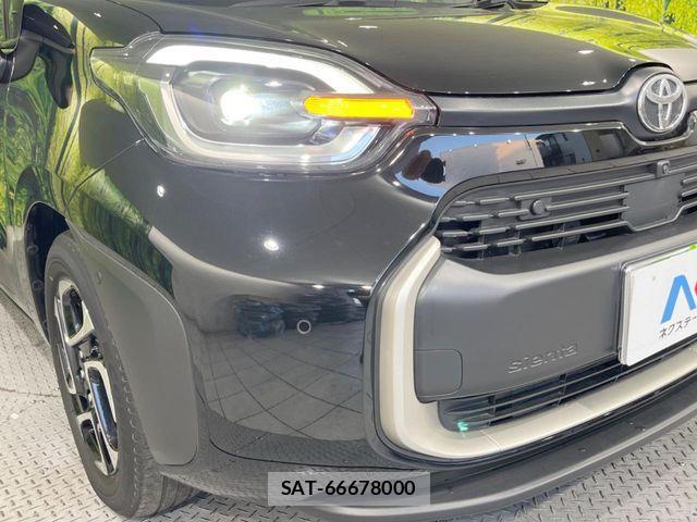 Toyota SIENTA 2023-05 7021596-12