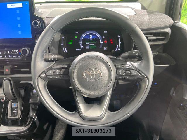 Toyota SIENTA 2024-09 7021603-11