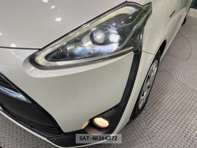 Toyota SIENTA 2017-04 7021605-12