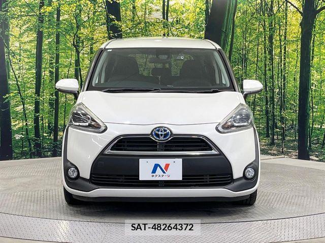 Toyota SIENTA 2017-04 7021605-14