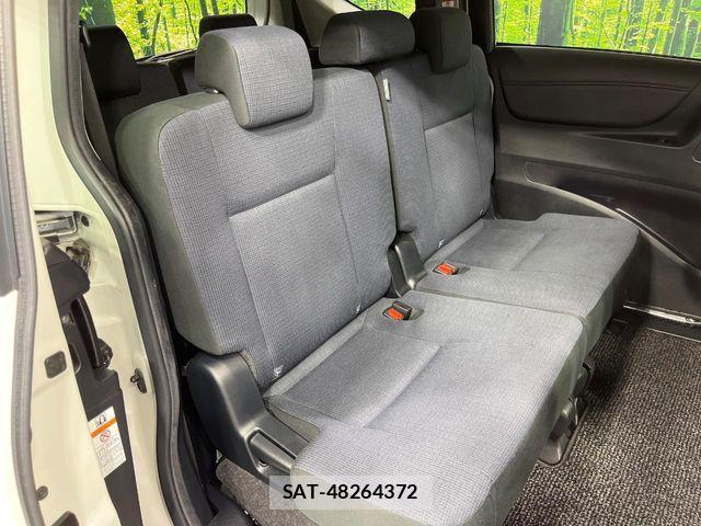 Toyota SIENTA 2017-04 7021605-8