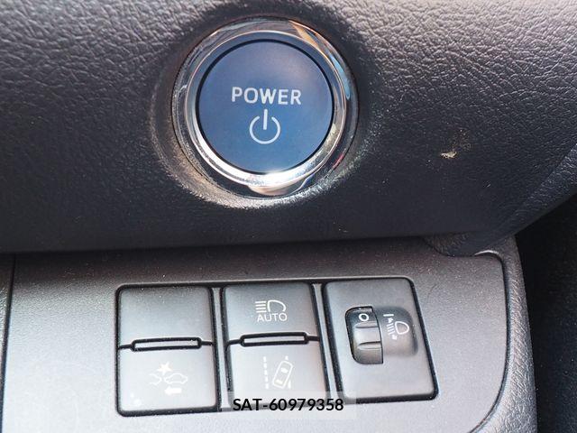 Toyota SIENTA 2016-11 7060740-9