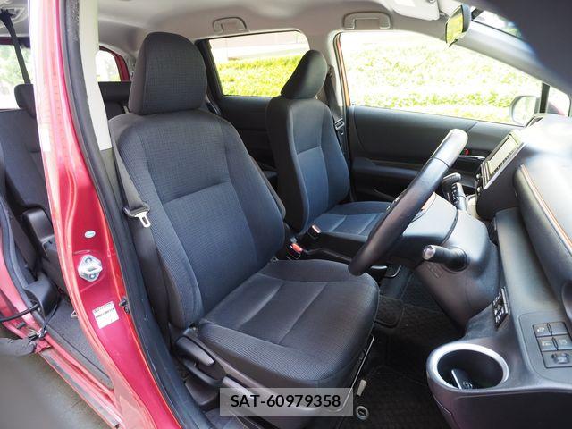 Toyota SIENTA 2016-11 7060740-14