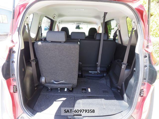 Toyota SIENTA 2016-11 7060740-16
