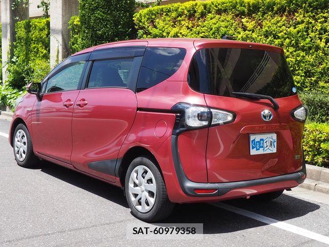 Toyota SIENTA 2016-11 7060740-18