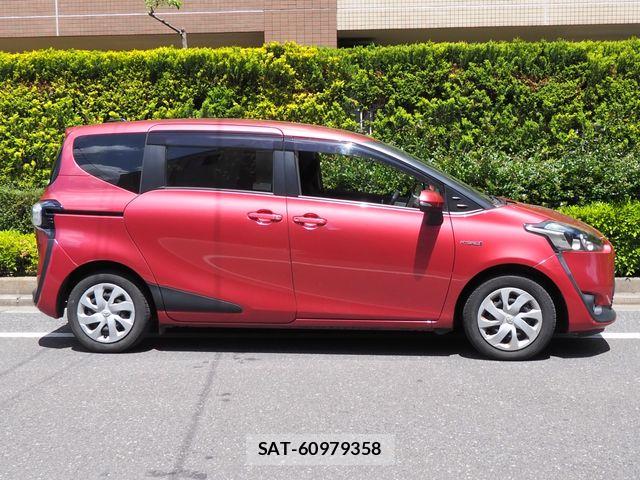 Toyota SIENTA 2016-11 7060740-20