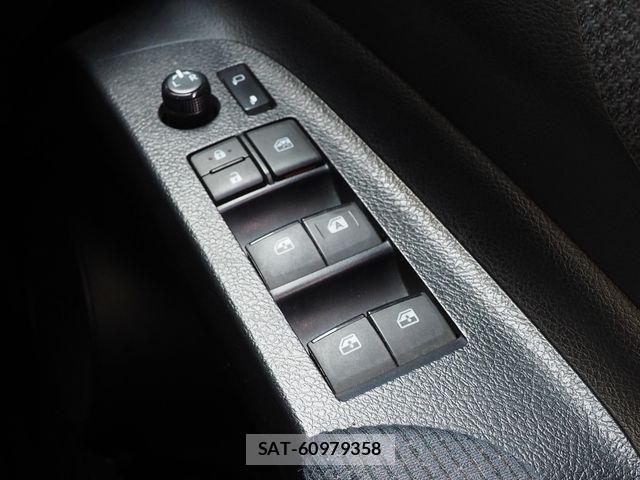 Toyota SIENTA 2016-11 7060740-6