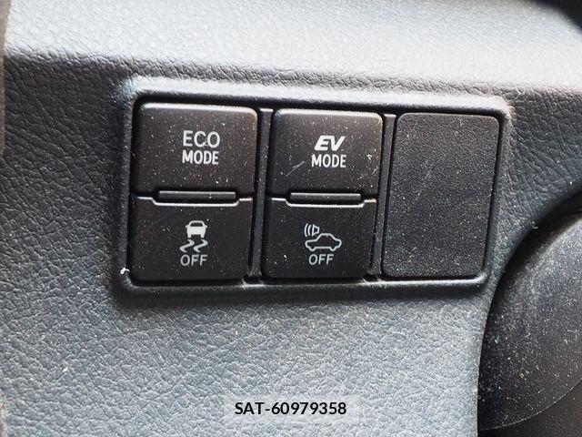 Toyota SIENTA 2016-11 7060740-7