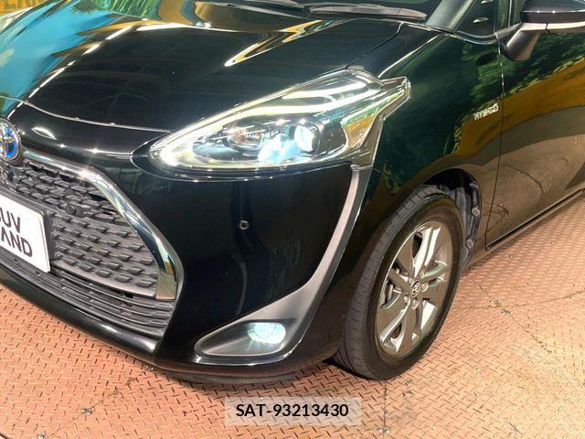 Toyota SIENTA 2020-10 7060730-11