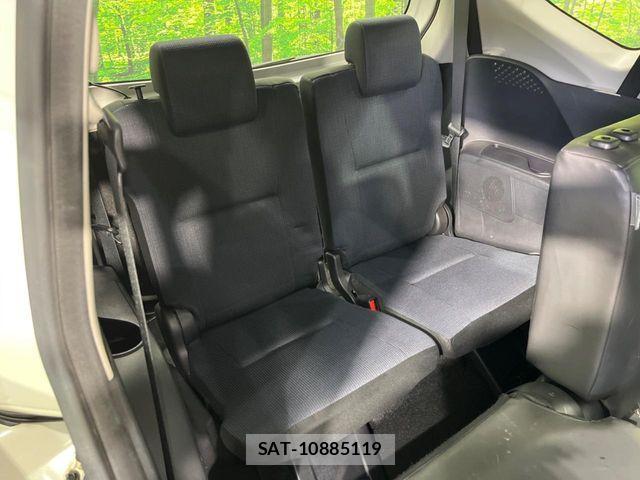 Toyota SIENTA 2015-10 7060736-9