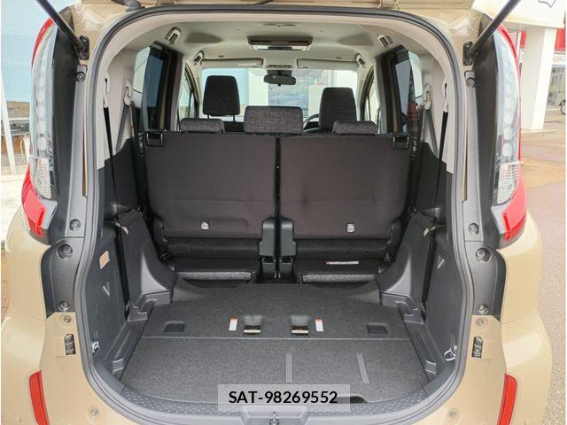 Toyota SIENTA 2022-09 7060731-9