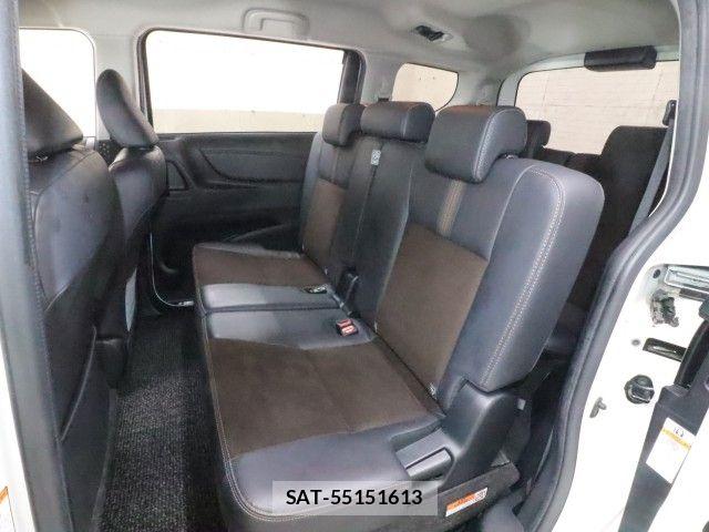 Toyota SIENTA 2019-05 7060733-6
