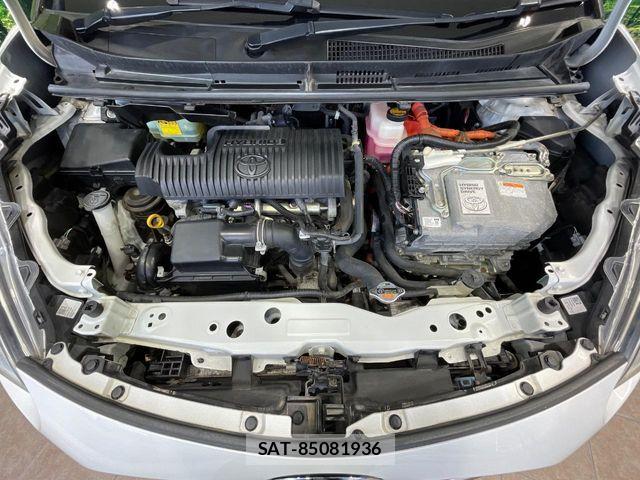 Toyota SIENTA 2015-10 7060738-18
