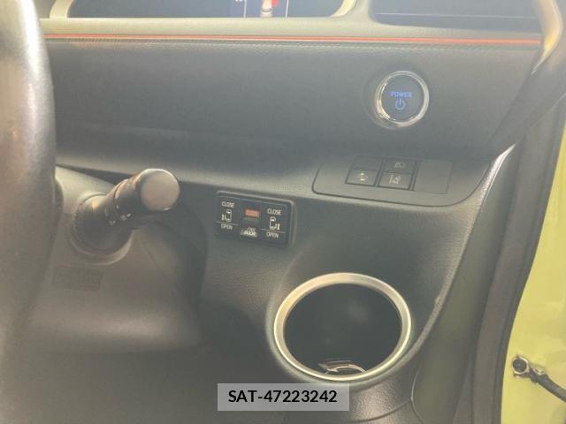 Toyota SIENTA 2021-02 7060732-16
