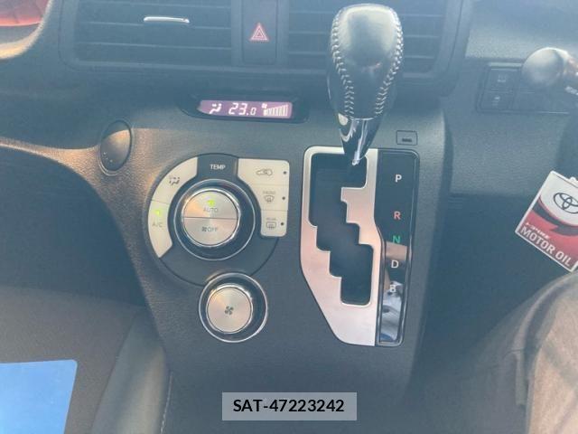 Toyota SIENTA 2021-02 7060732-24