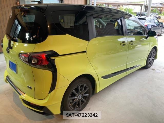 Toyota SIENTA 2021-02 7060732-2