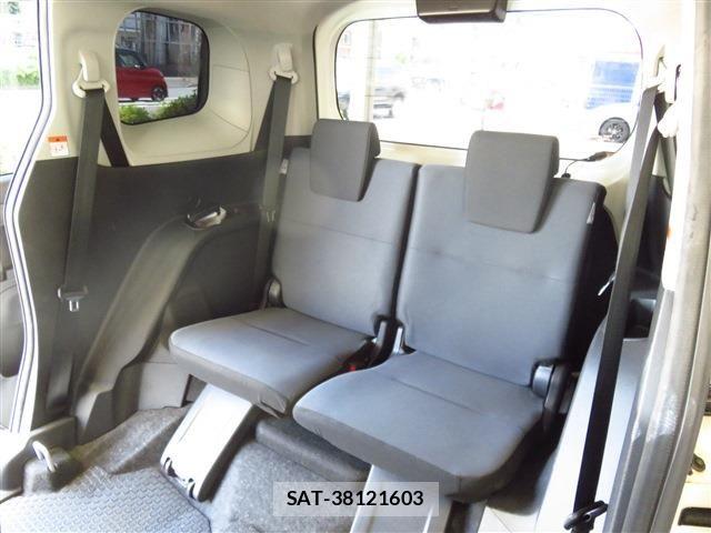 Toyota SIENTA 2023-05 7060729-13