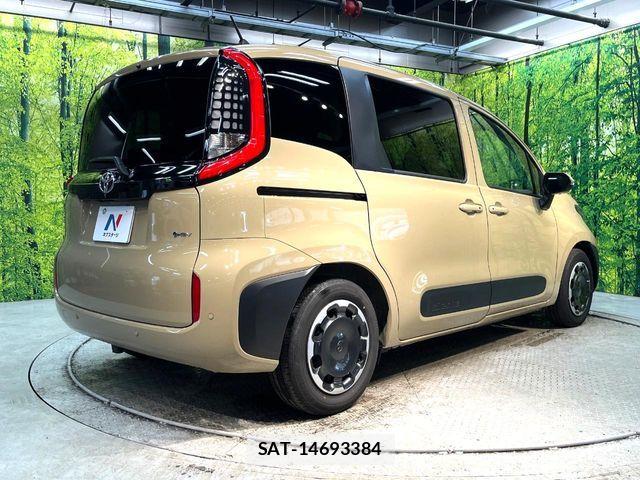 Toyota SIENTA 2024-09 7225120-17