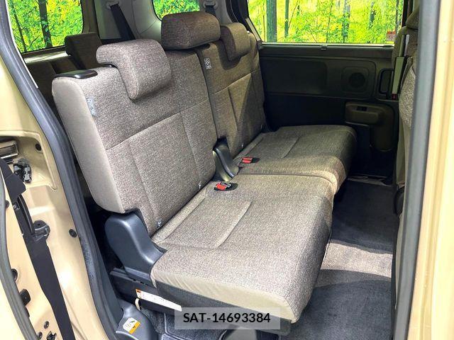 Toyota SIENTA 2024-09 7225120-8
