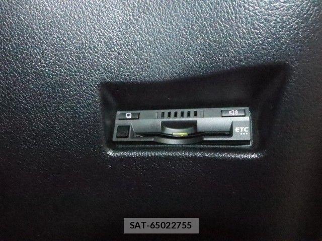 Toyota SIENTA 2016-11 7225058-24