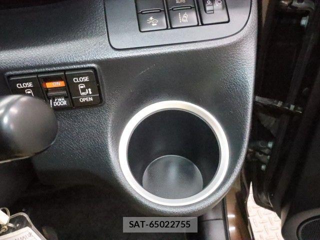 Toyota SIENTA 2016-11 7225058-26
