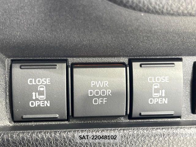 Toyota SIENTA 2023-12 7225109-4