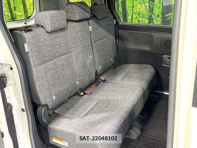 Toyota SIENTA 2023-12 7225109-8