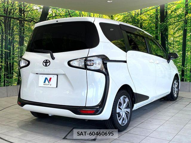 Toyota SIENTA 2018-01 7225066-17