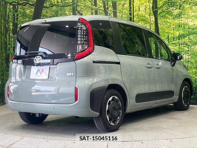 Toyota SIENTA 2022-10 7225085-17