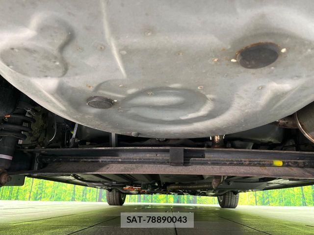 Toyota SIENTA 2015-09 7225025-18